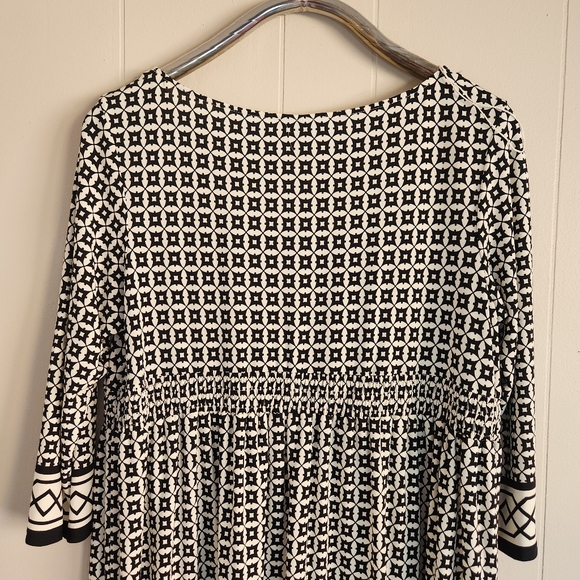 Dressbarn Woman dress slinky stretchy knit scoop neck geometric black ivory 14W - Picture 5 of 11